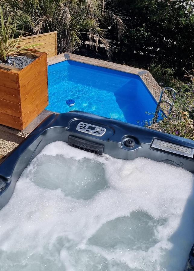 Studio Port Pin Vue Mer, Jacuzzi, Hammam, Parking Prives Cassis Exterior photo